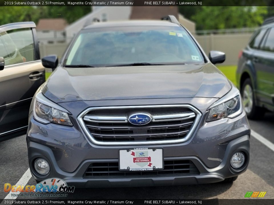 2019 Subaru Outback 2.5i Premium Magnetite Gray Metallic / Titanium Gray Photo #2