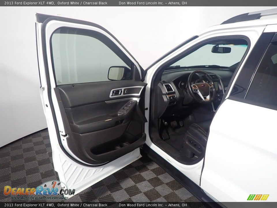 2013 Ford Explorer XLT 4WD Oxford White / Charcoal Black Photo #22