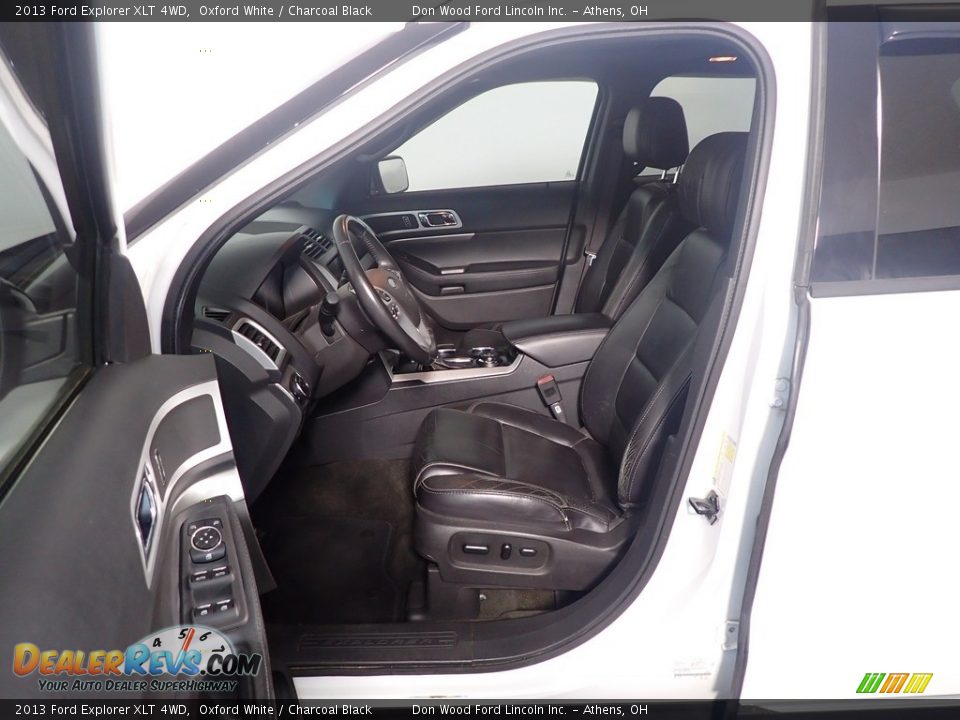 2013 Ford Explorer XLT 4WD Oxford White / Charcoal Black Photo #24
