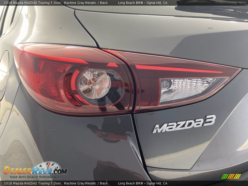 2018 Mazda MAZDA3 Touring 5 Door Machine Gray Metallic / Black Photo #9