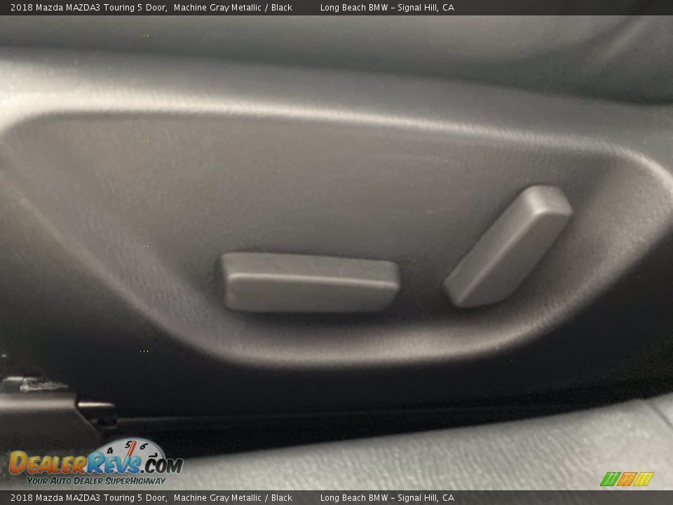 2018 Mazda MAZDA3 Touring 5 Door Machine Gray Metallic / Black Photo #15