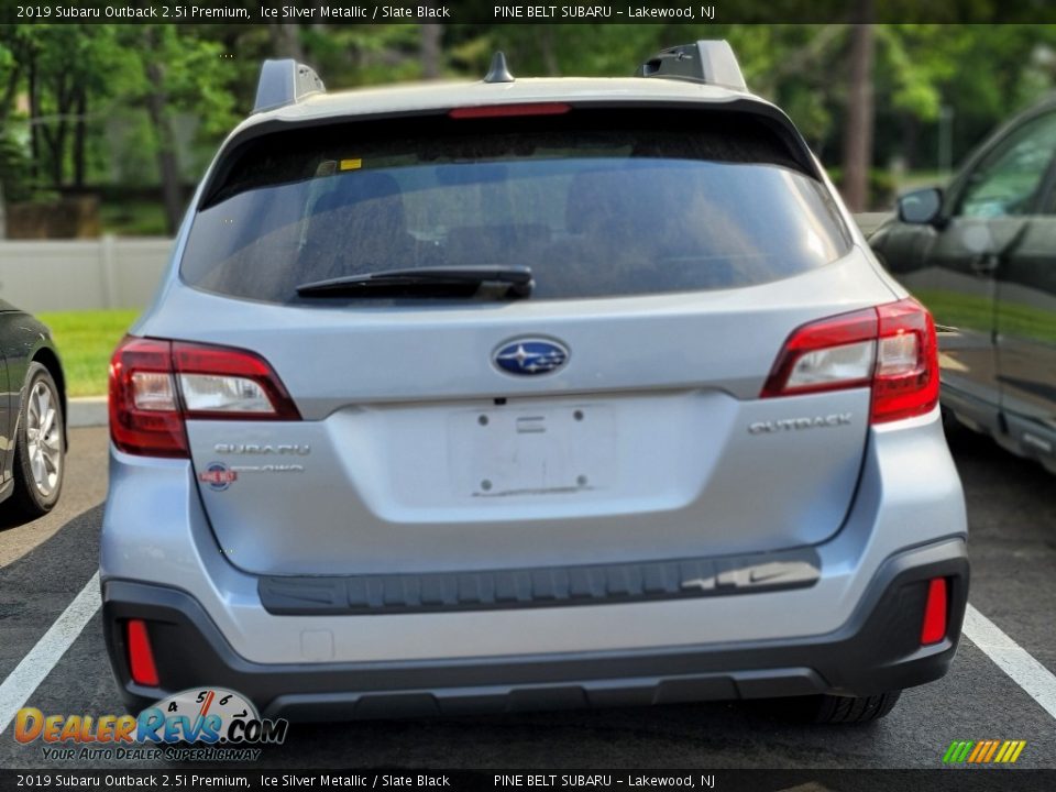 2019 Subaru Outback 2.5i Premium Ice Silver Metallic / Slate Black Photo #4