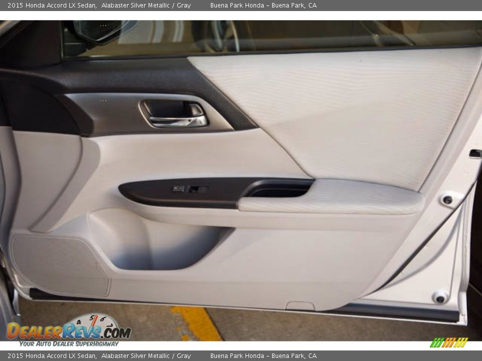 2015 Honda Accord LX Sedan Alabaster Silver Metallic / Gray Photo #30