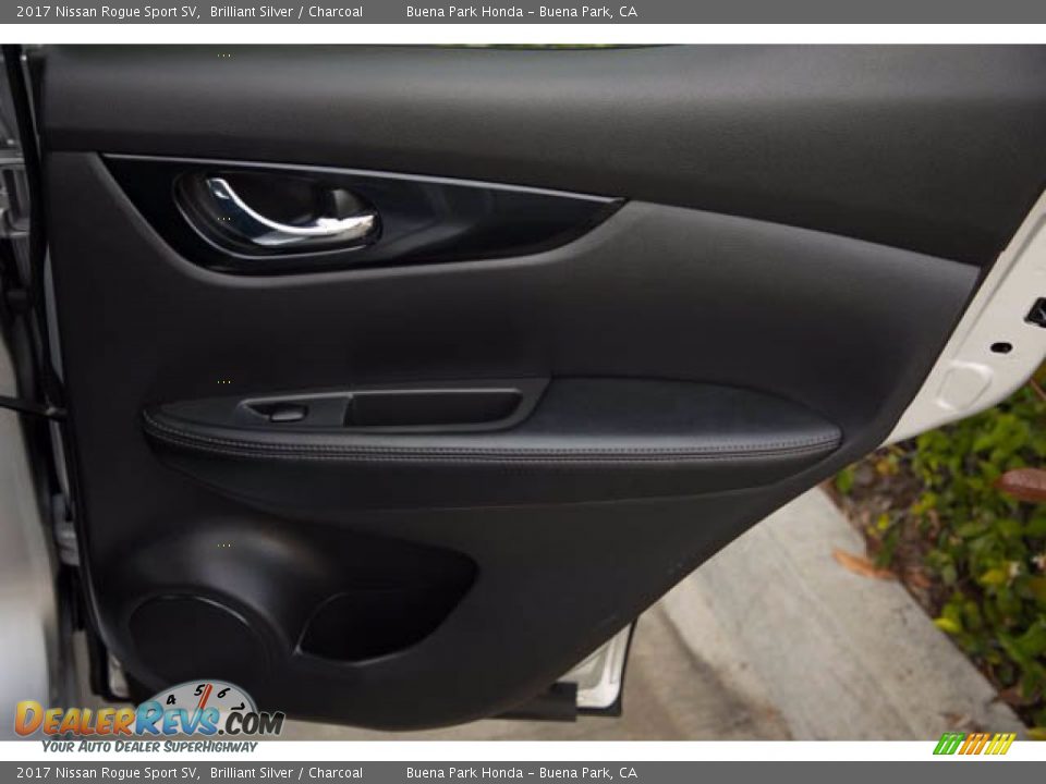 Door Panel of 2017 Nissan Rogue Sport SV Photo #33