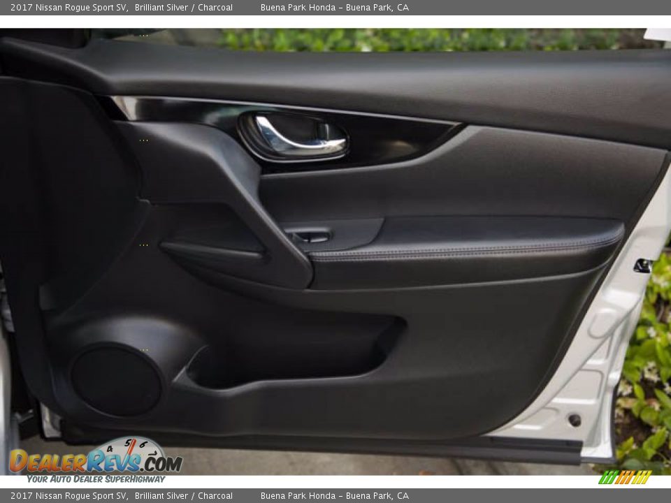 Door Panel of 2017 Nissan Rogue Sport SV Photo #34