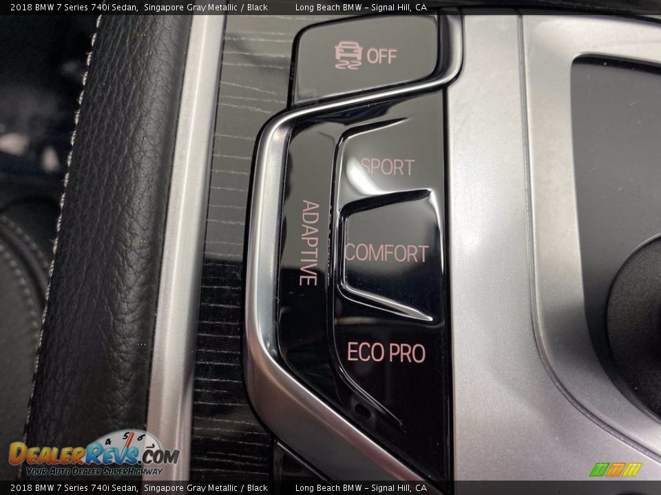 Controls of 2018 BMW 7 Series 740i Sedan Photo #28