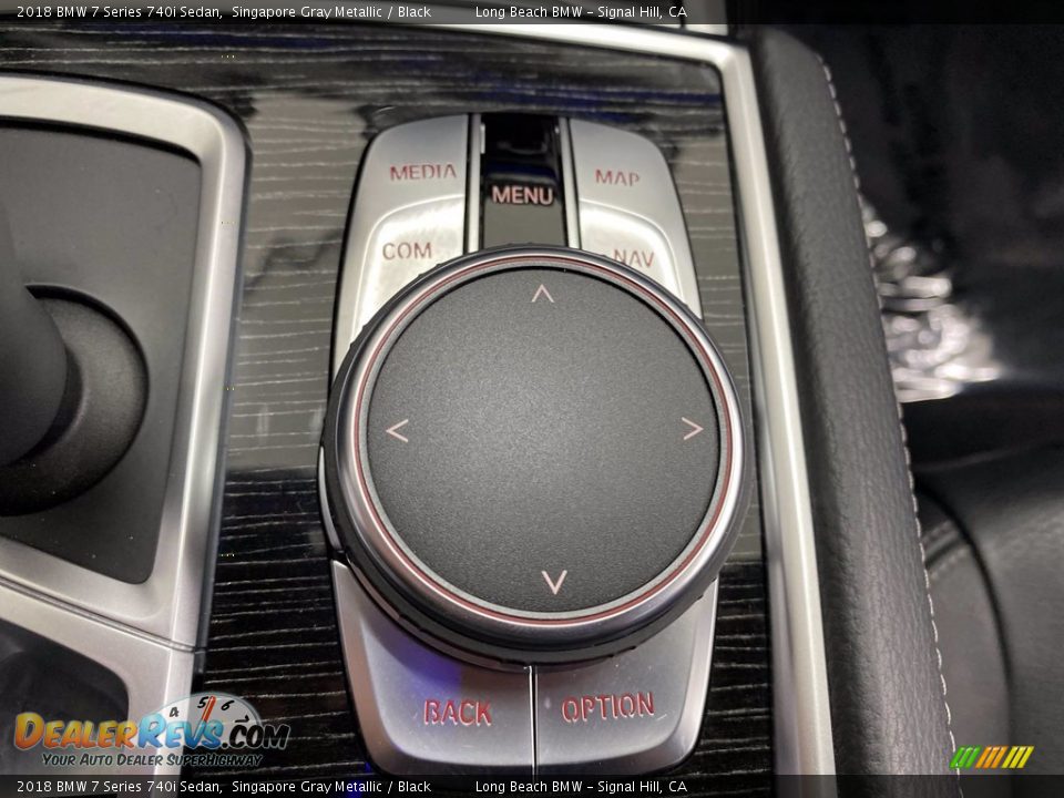 Controls of 2018 BMW 7 Series 740i Sedan Photo #29