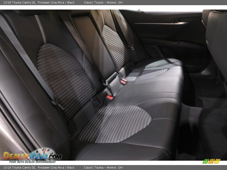 2018 Toyota Camry SE Predawn Gray Mica / Black Photo #14