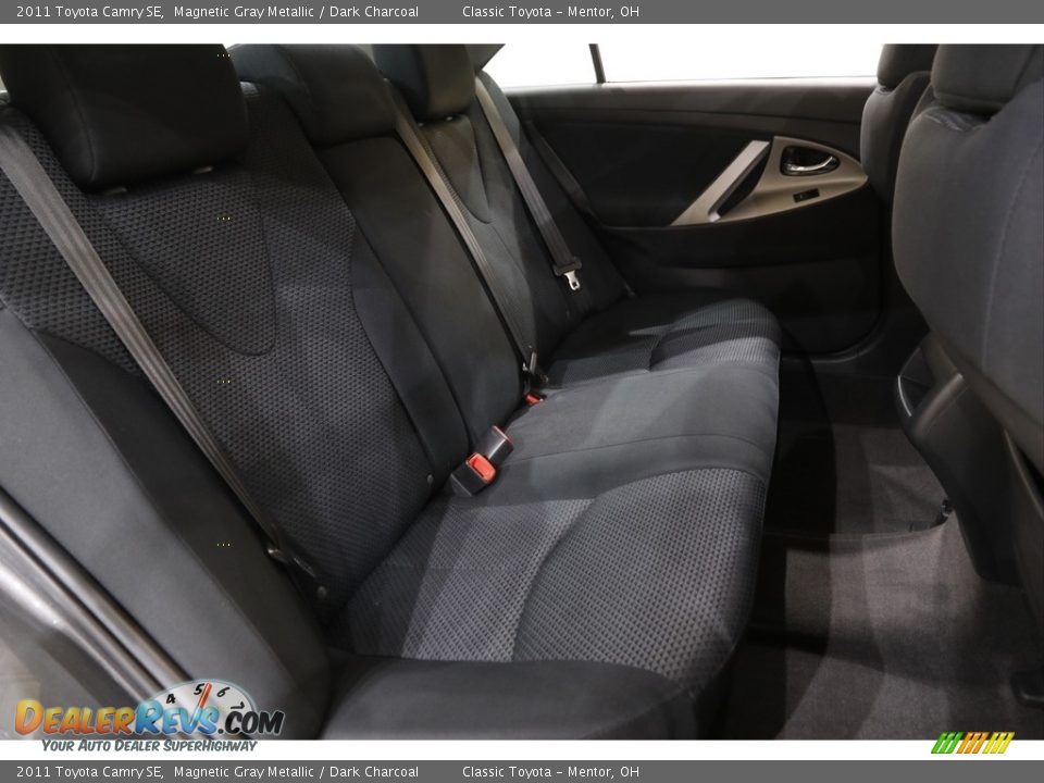2011 Toyota Camry SE Magnetic Gray Metallic / Dark Charcoal Photo #14