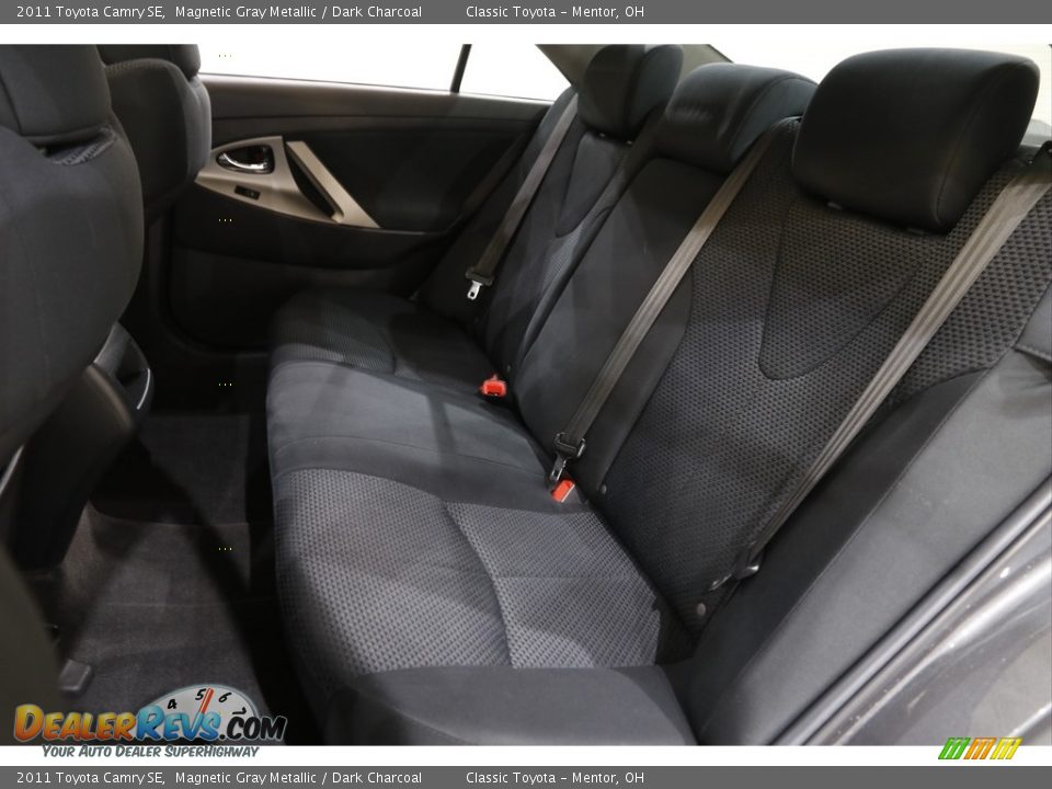 2011 Toyota Camry SE Magnetic Gray Metallic / Dark Charcoal Photo #15