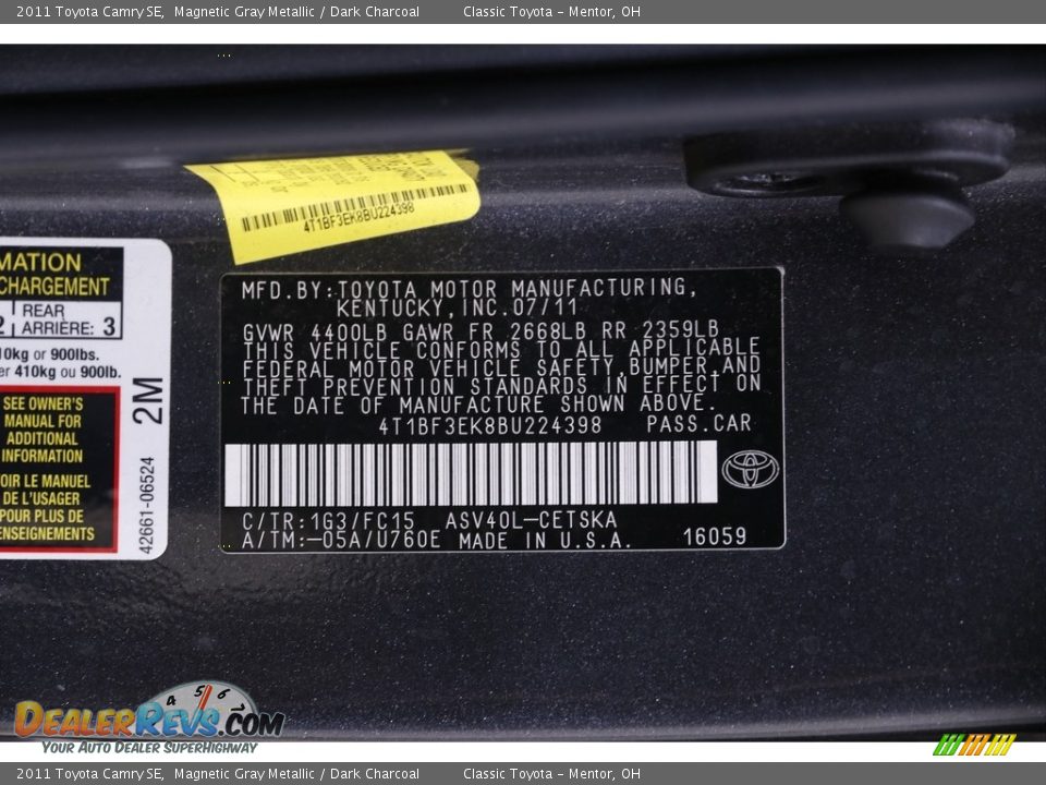 2011 Toyota Camry SE Magnetic Gray Metallic / Dark Charcoal Photo #18