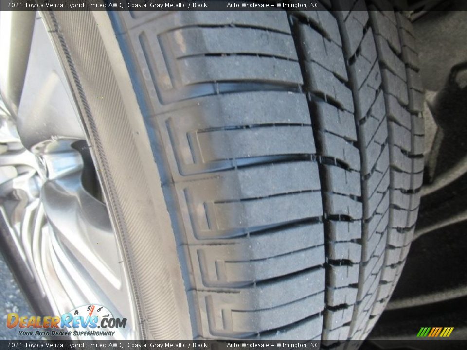 2021 Toyota Venza Hybrid Limited AWD Coastal Gray Metallic / Black Photo #9