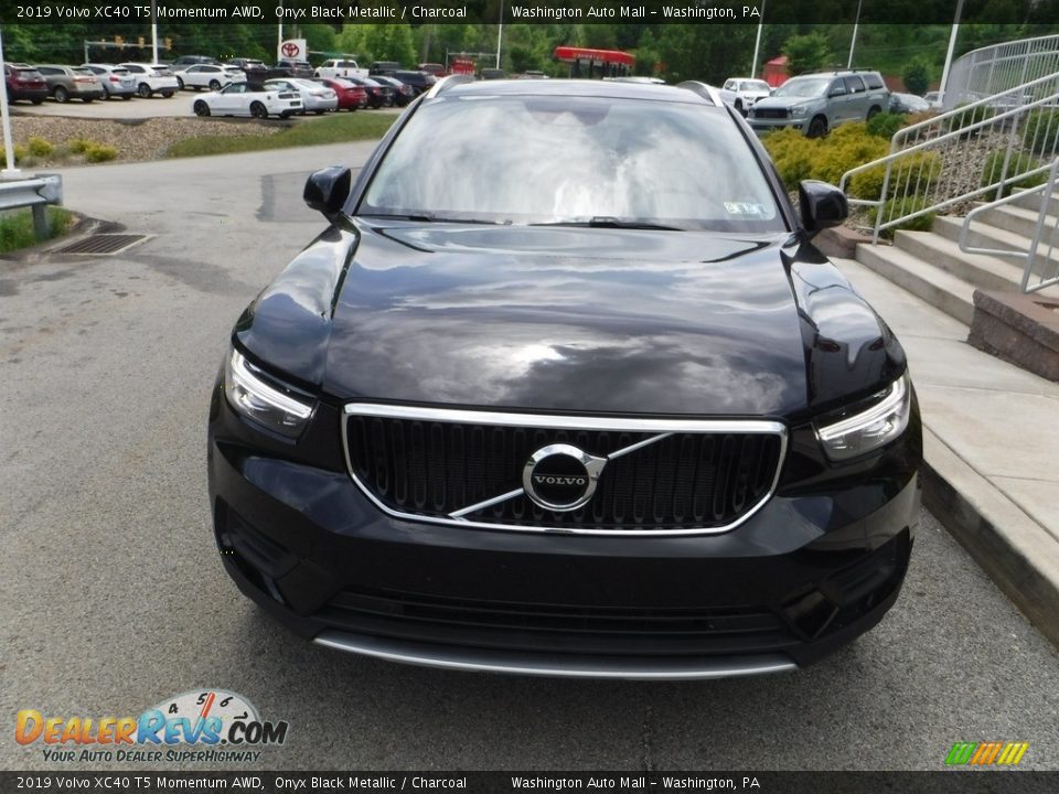 2019 Volvo XC40 T5 Momentum AWD Onyx Black Metallic / Charcoal Photo #5