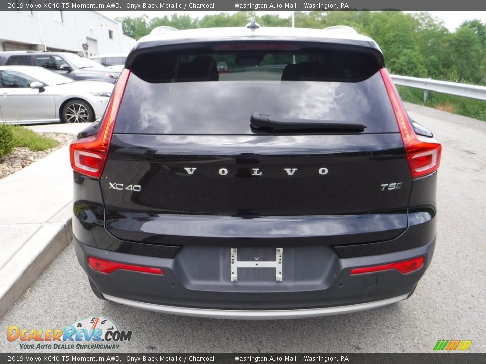 2019 Volvo XC40 T5 Momentum AWD Onyx Black Metallic / Charcoal Photo #9