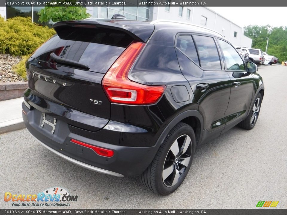 2019 Volvo XC40 T5 Momentum AWD Onyx Black Metallic / Charcoal Photo #10