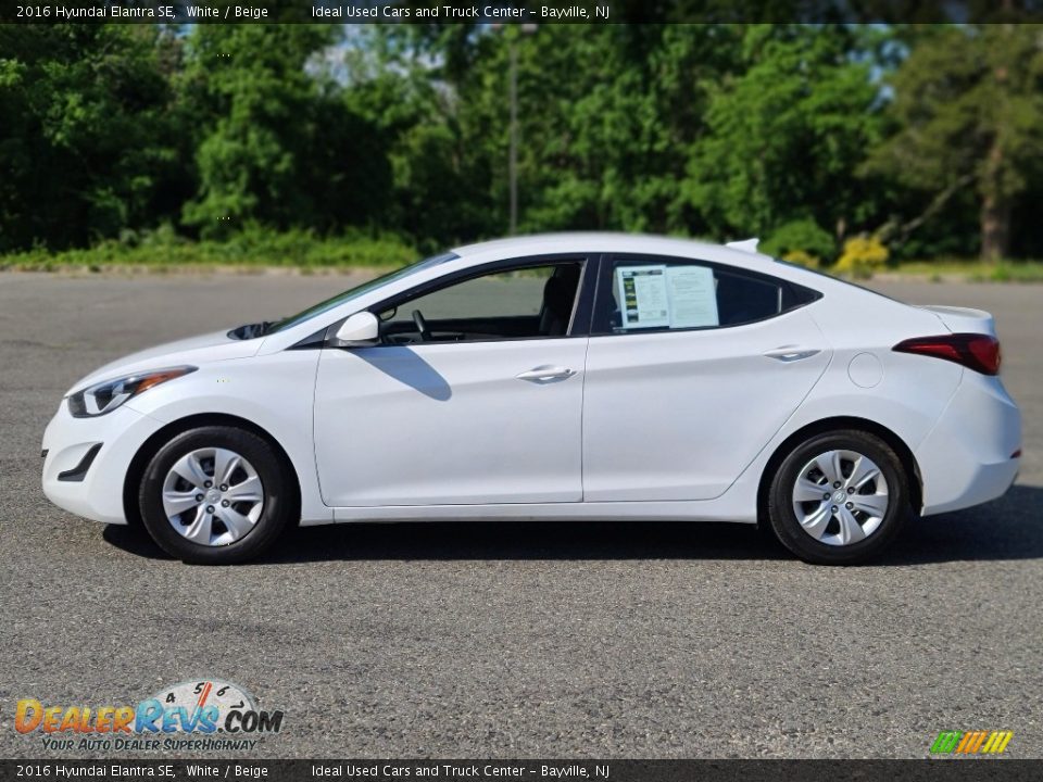 2016 Hyundai Elantra SE White / Beige Photo #2