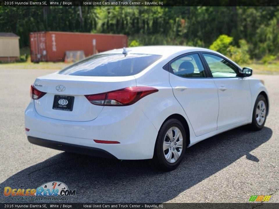 2016 Hyundai Elantra SE White / Beige Photo #5