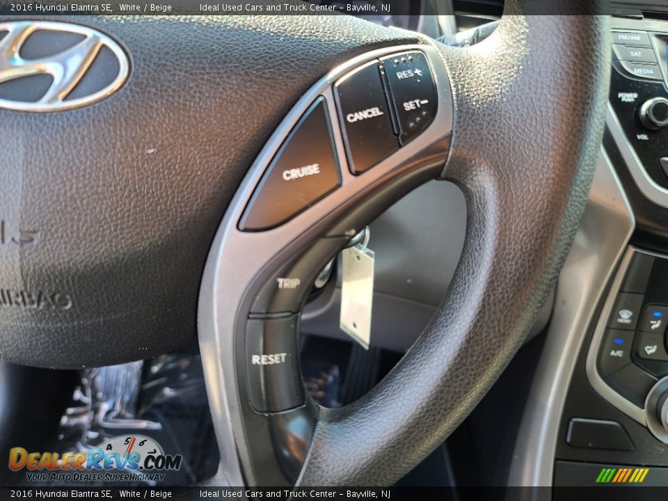 2016 Hyundai Elantra SE White / Beige Photo #19