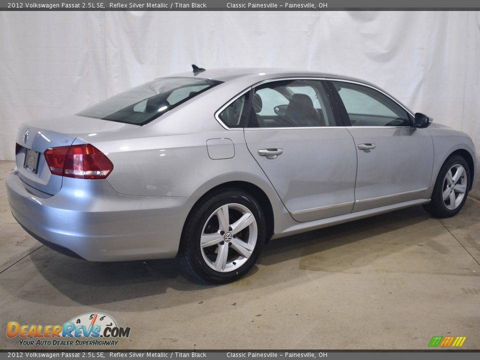 2012 Volkswagen Passat 2.5L SE Reflex Silver Metallic / Titan Black Photo #2