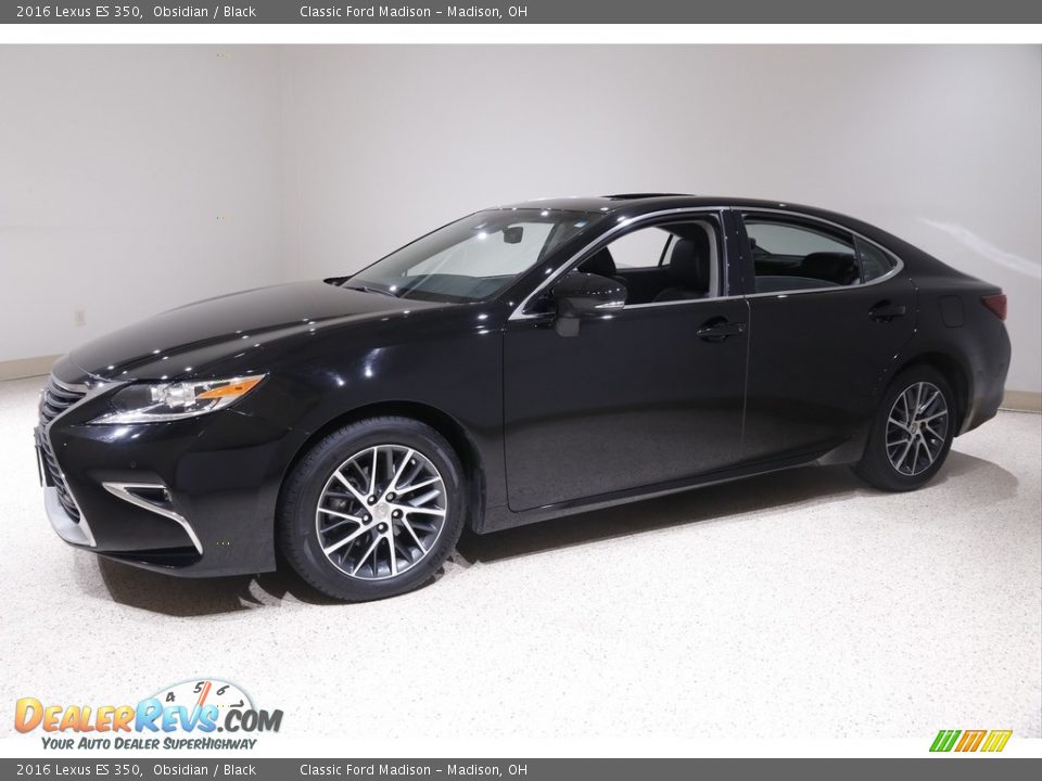 Front 3/4 View of 2016 Lexus ES 350 Photo #3