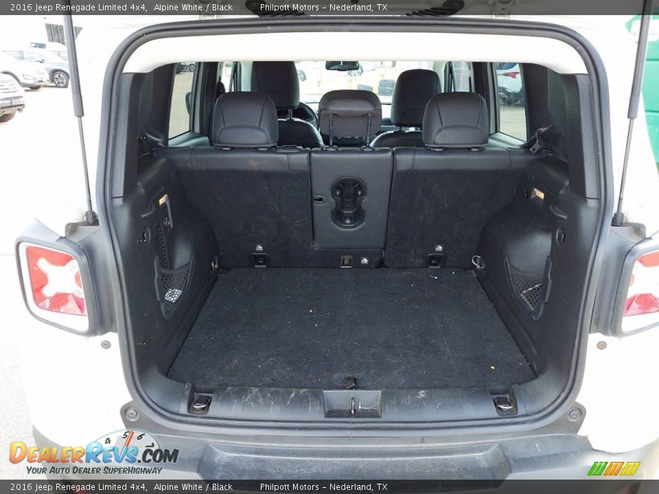 2016 Jeep Renegade Limited 4x4 Alpine White / Black Photo #26