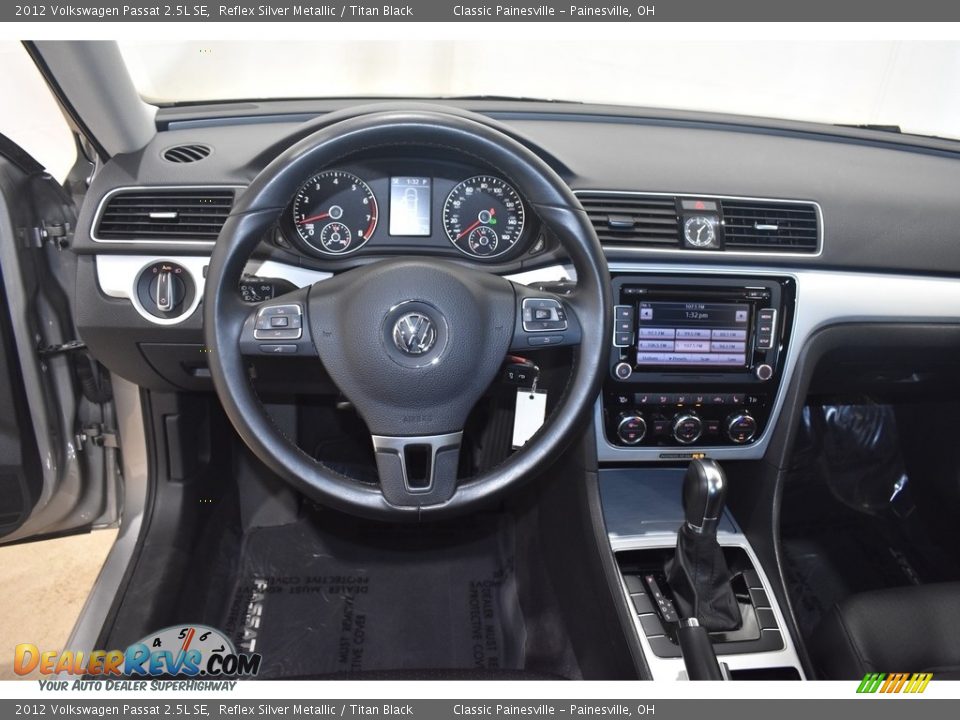 2012 Volkswagen Passat 2.5L SE Reflex Silver Metallic / Titan Black Photo #12