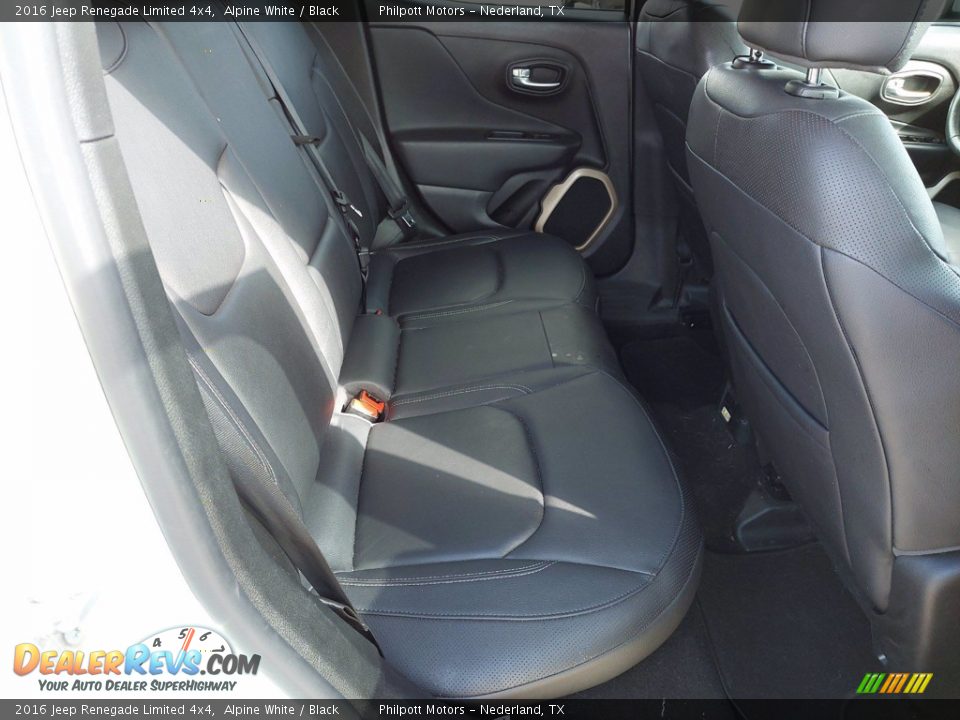 2016 Jeep Renegade Limited 4x4 Alpine White / Black Photo #28