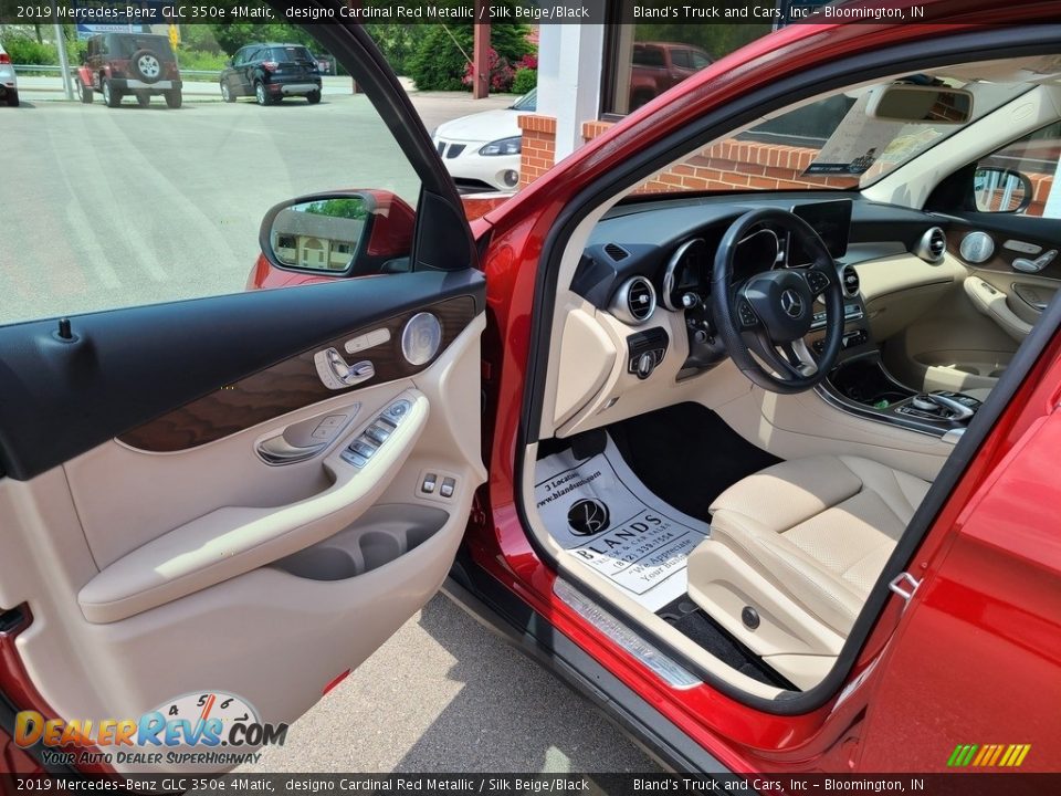 2019 Mercedes-Benz GLC 350e 4Matic designo Cardinal Red Metallic / Silk Beige/Black Photo #4