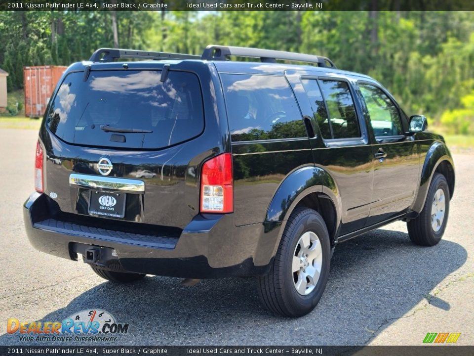 2011 Nissan Pathfinder LE 4x4 Super Black / Graphite Photo #5