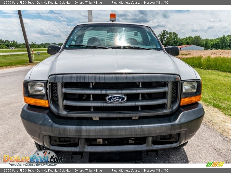 1999 Ford F350 Super Duty XL Regular Cab 4x4 Oxford White / Blue Photo #9