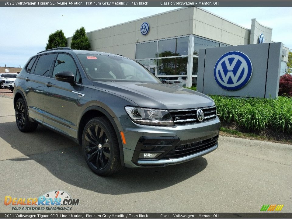 Front 3/4 View of 2021 Volkswagen Tiguan SE R-Line 4Motion Photo #1