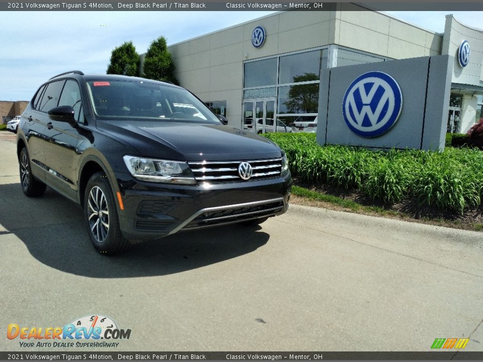 2021 Volkswagen Tiguan S 4Motion Deep Black Pearl / Titan Black Photo #1
