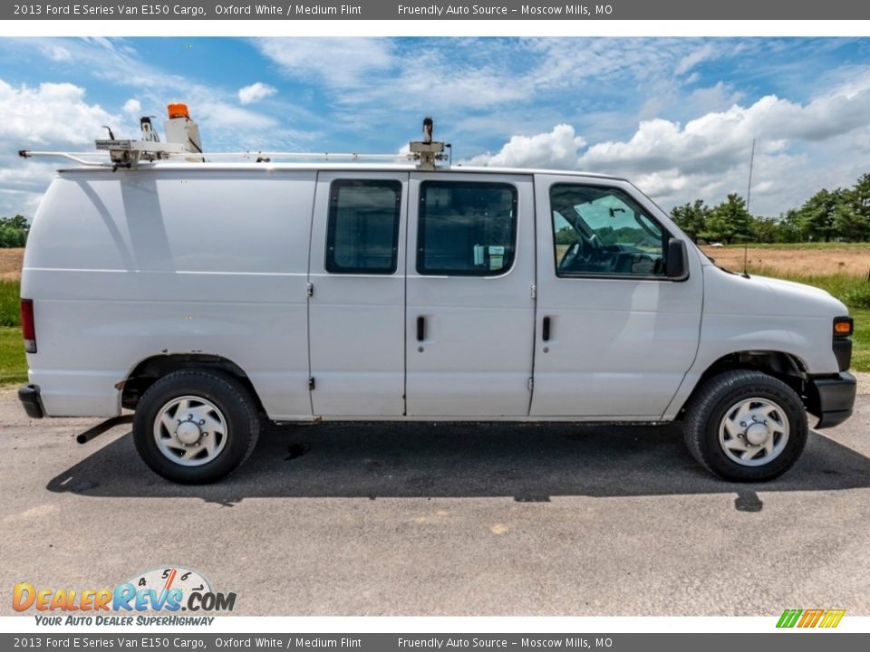 2013 Ford E Series Van E150 Cargo Oxford White / Medium Flint Photo #3