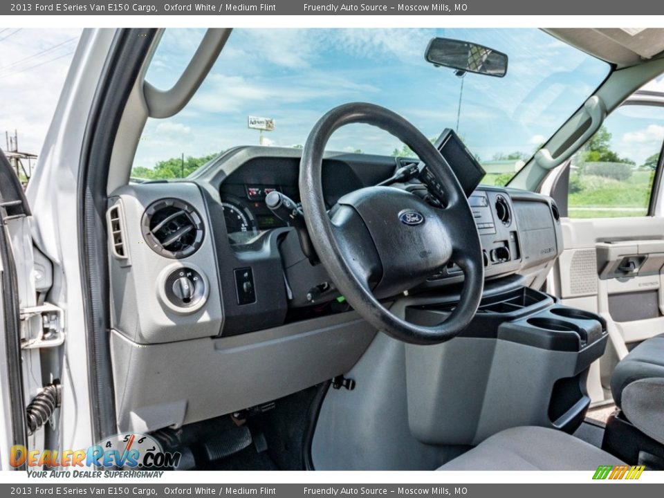 2013 Ford E Series Van E150 Cargo Oxford White / Medium Flint Photo #20