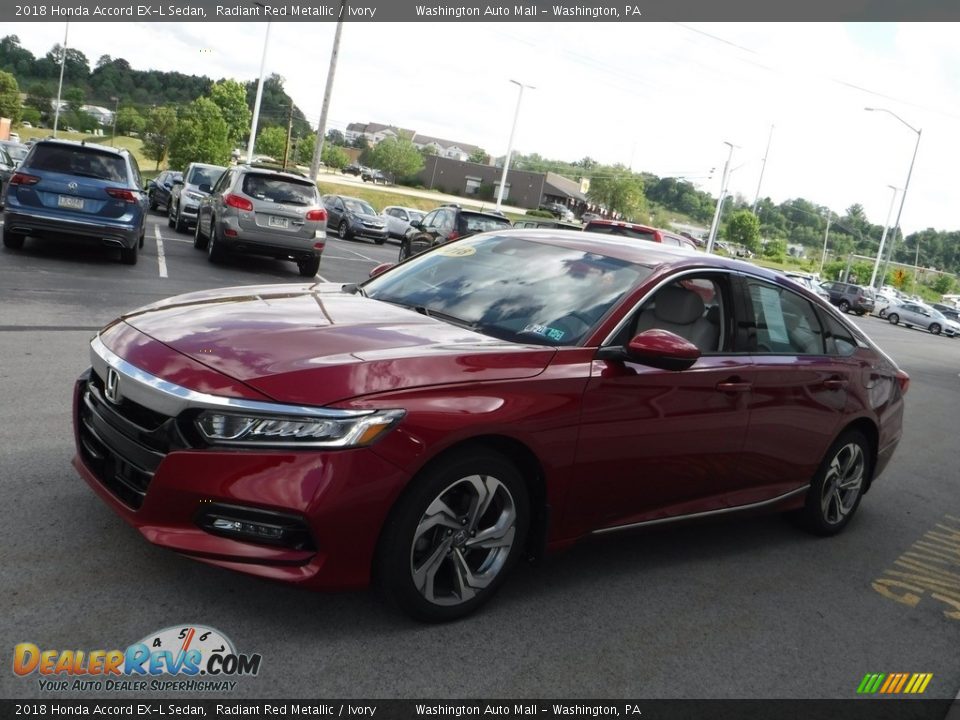 2018 Honda Accord EX-L Sedan Radiant Red Metallic / Ivory Photo #5