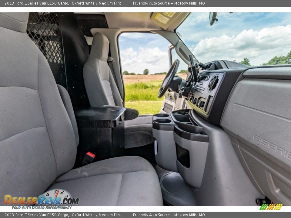 2013 Ford E Series Van E150 Cargo Oxford White / Medium Flint Photo #30