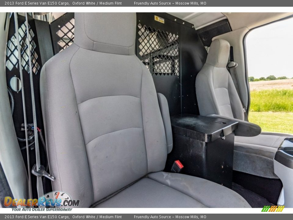 2013 Ford E Series Van E150 Cargo Oxford White / Medium Flint Photo #31