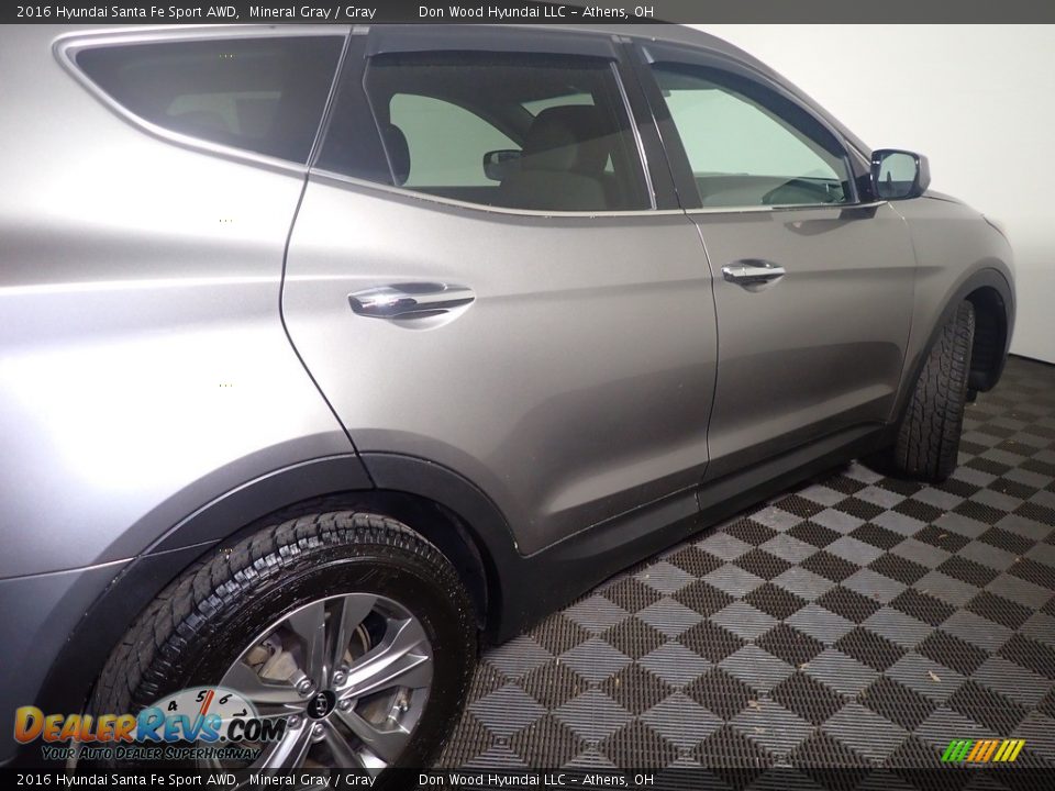 2016 Hyundai Santa Fe Sport AWD Mineral Gray / Gray Photo #18