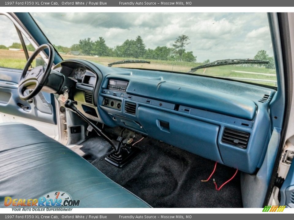 Dashboard of 1997 Ford F350 XL Crew Cab Photo #30