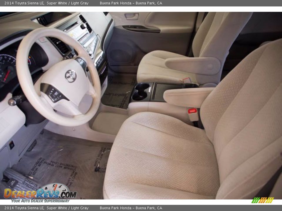 2014 Toyota Sienna LE Super White / Light Gray Photo #3