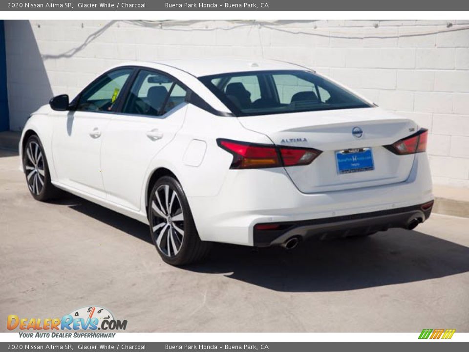 2020 Nissan Altima SR Glacier White / Charcoal Photo #2