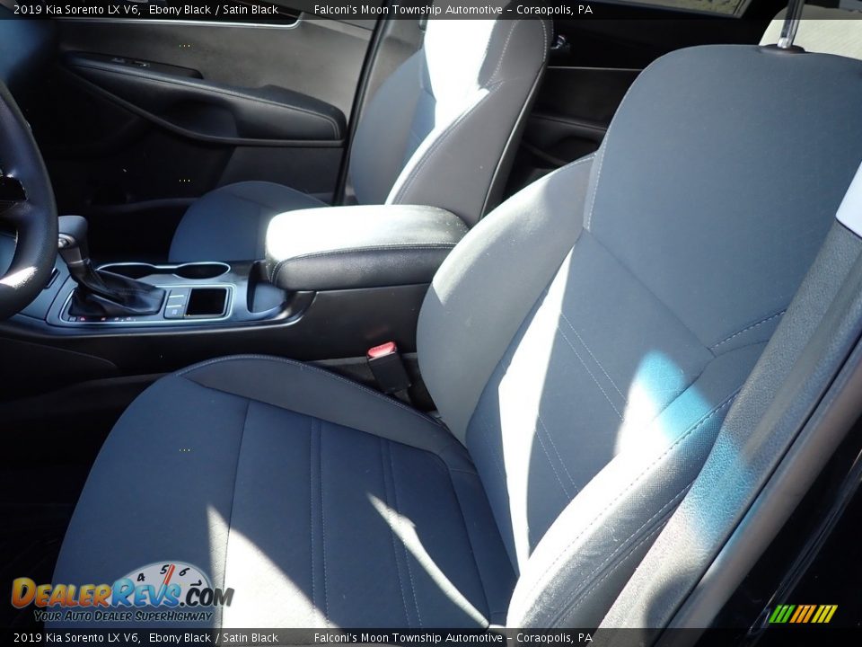 2019 Kia Sorento LX V6 Ebony Black / Satin Black Photo #18