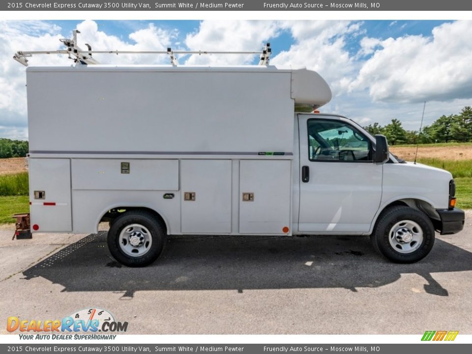 2015 Chevrolet Express Cutaway 3500 Utility Van Summit White / Medium Pewter Photo #3