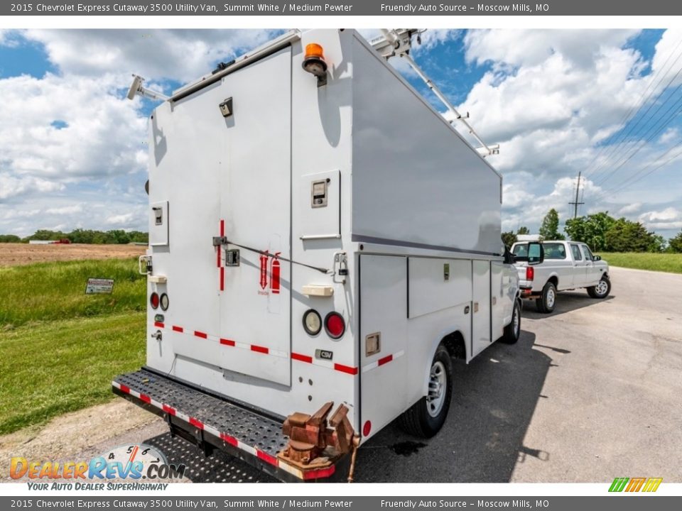 2015 Chevrolet Express Cutaway 3500 Utility Van Summit White / Medium Pewter Photo #4