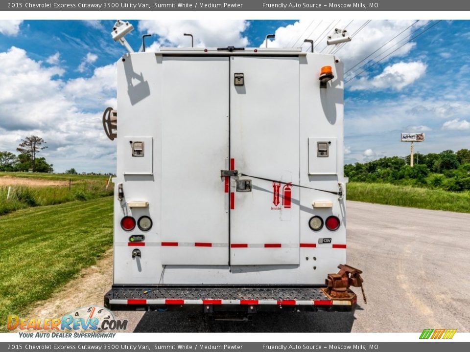 2015 Chevrolet Express Cutaway 3500 Utility Van Summit White / Medium Pewter Photo #5