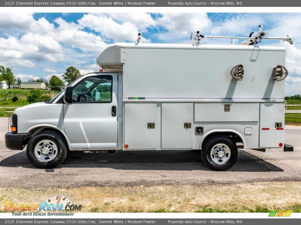 2015 Chevrolet Express Cutaway 3500 Utility Van Summit White / Medium Pewter Photo #7