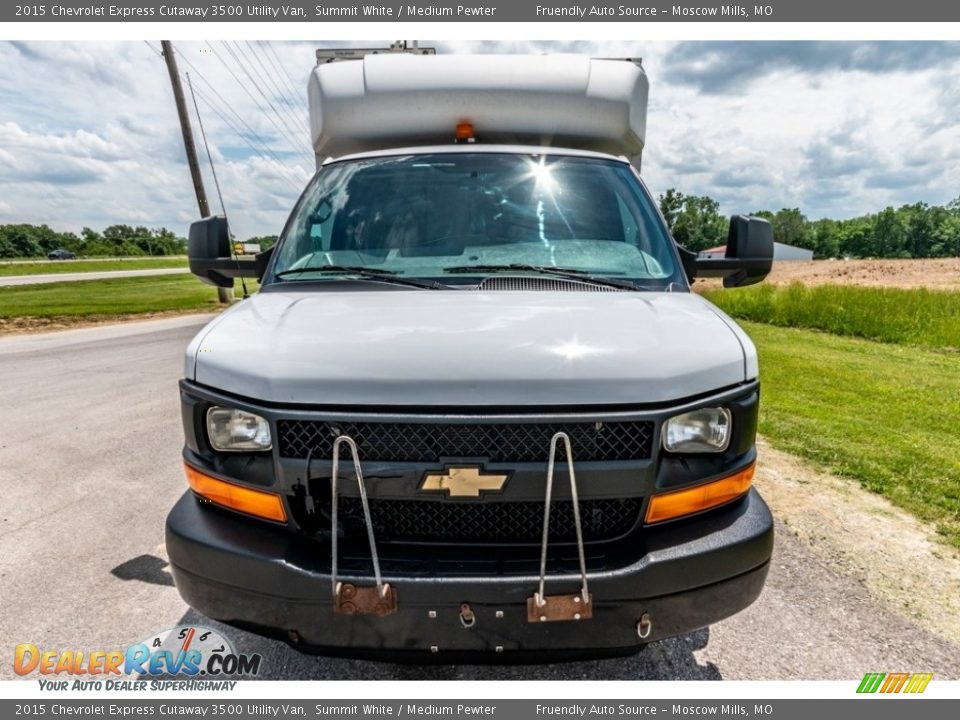 2015 Chevrolet Express Cutaway 3500 Utility Van Summit White / Medium Pewter Photo #9