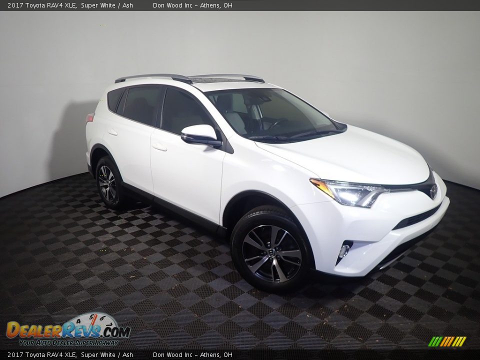 2017 Toyota RAV4 XLE Super White / Ash Photo #3