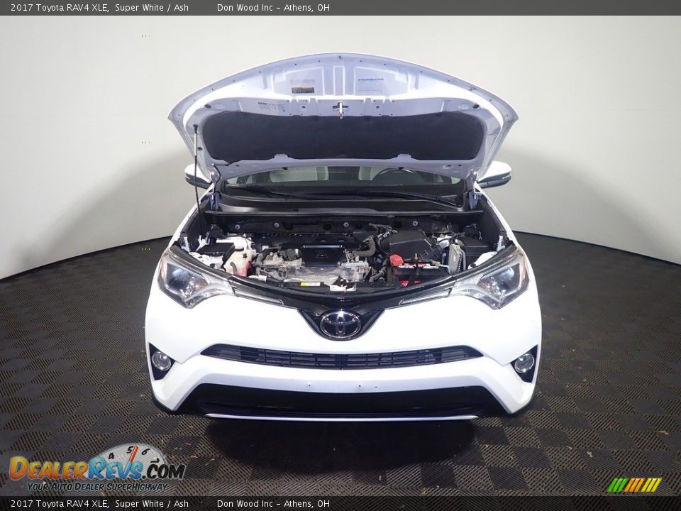 2017 Toyota RAV4 XLE Super White / Ash Photo #6