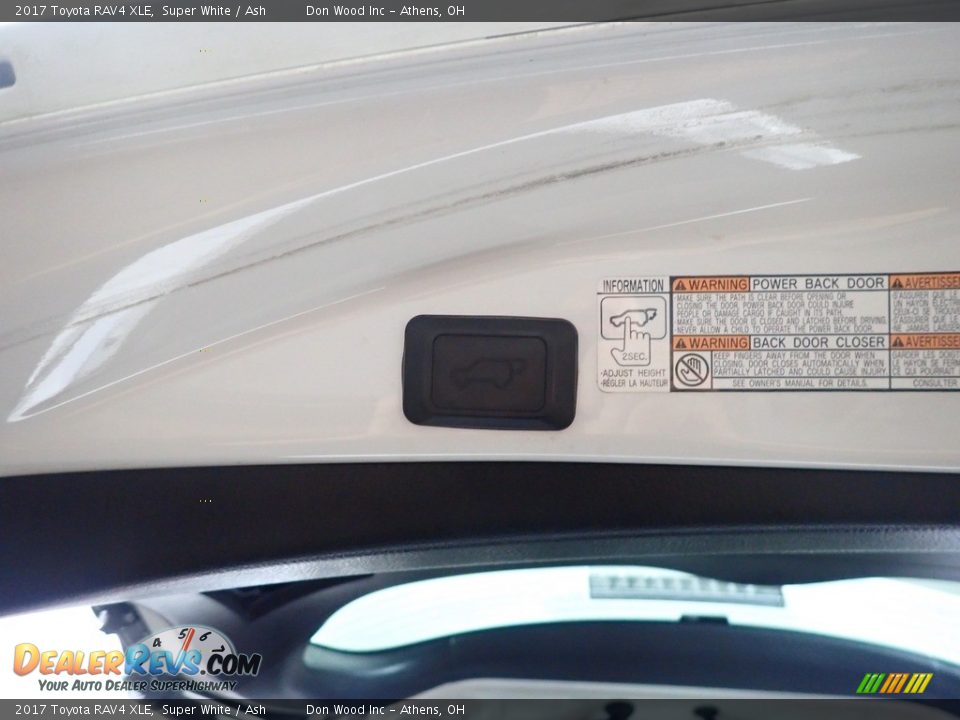 2017 Toyota RAV4 XLE Super White / Ash Photo #15